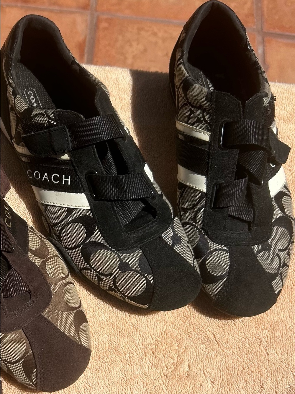 💥 VTG Coach Jenney Black Signature Monogram Velcro Sneakers Y2K McBling